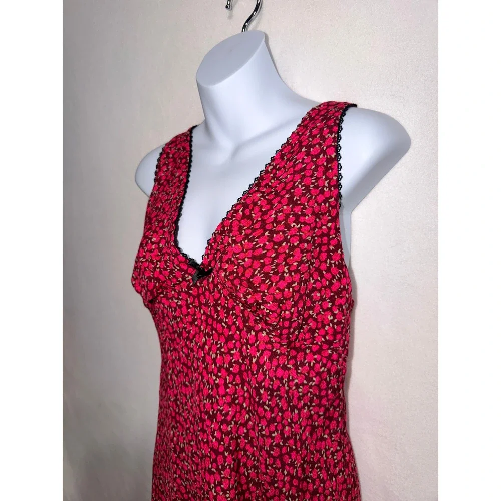 Wild Fable Red Ditsy Floral Lace Trim Mini Dress V-Neck Adjustable Straps Size M